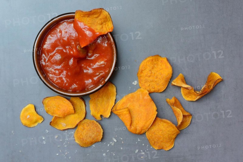 Sweet crisps and salsa sauce