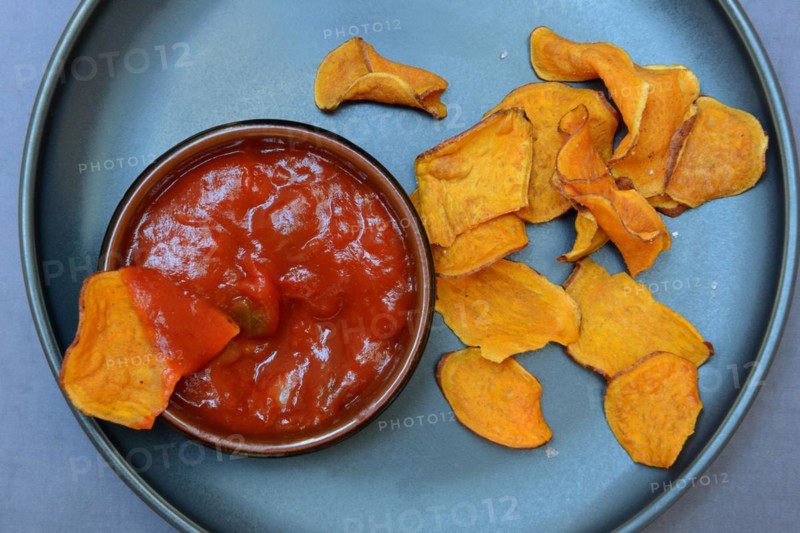 Sweet crisps and salsa sauce