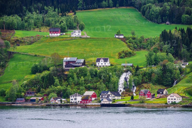 Mountains and Fiord to Olden