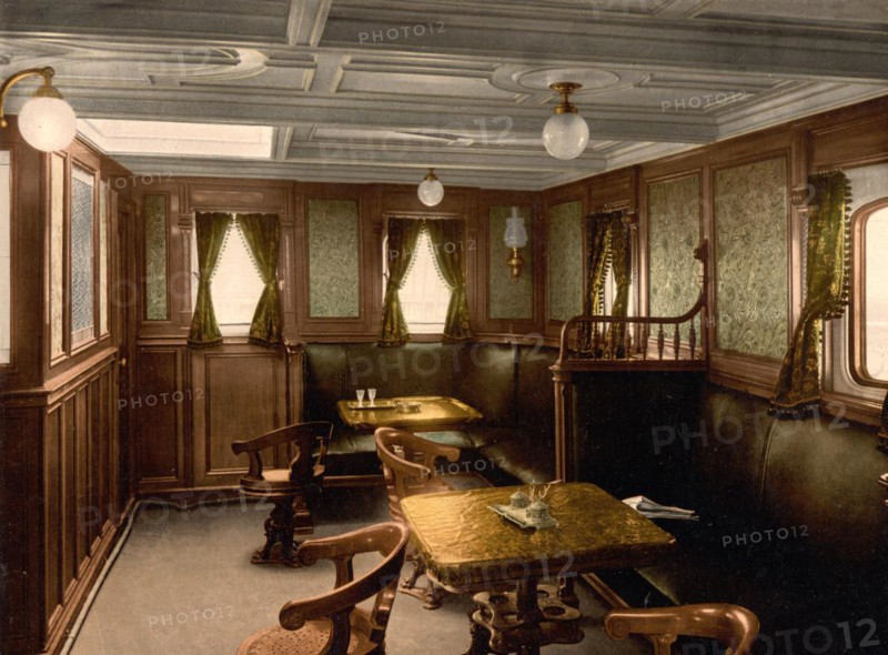 Smoking room