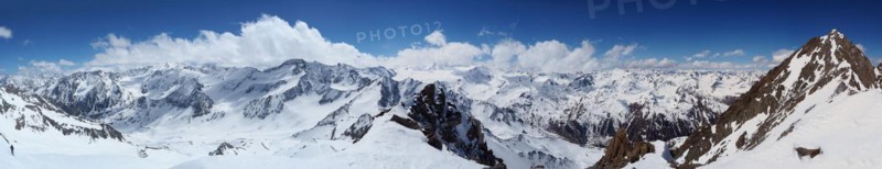High-resolution panorama of the Ötztal Alps in spring