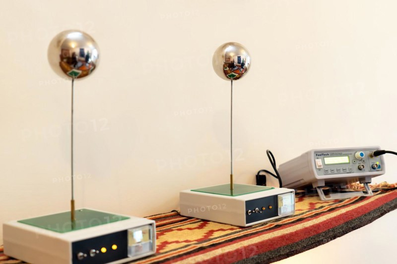 Machine treating with scalar energy
