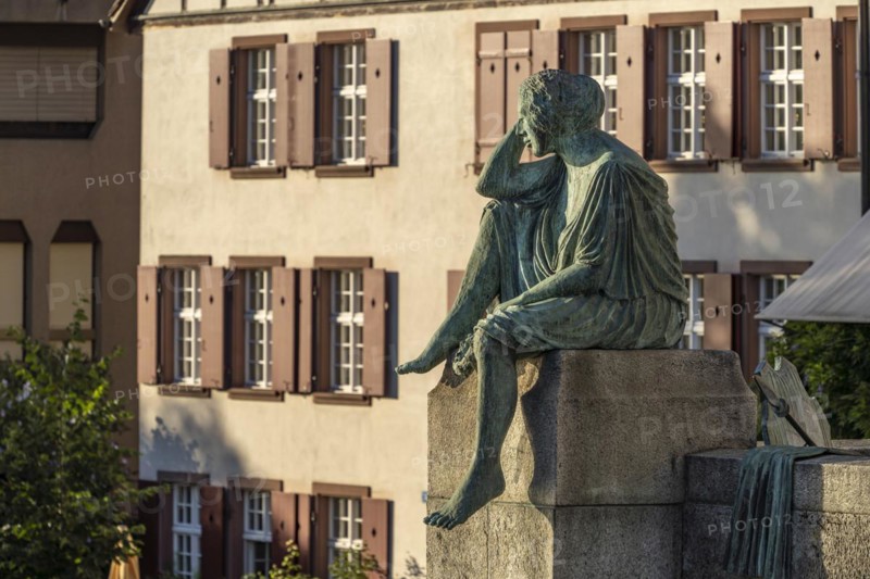 The Helvetia sculpture on its journey at the Mittlere Brücke in Basel