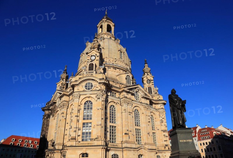 Martin Luther statue