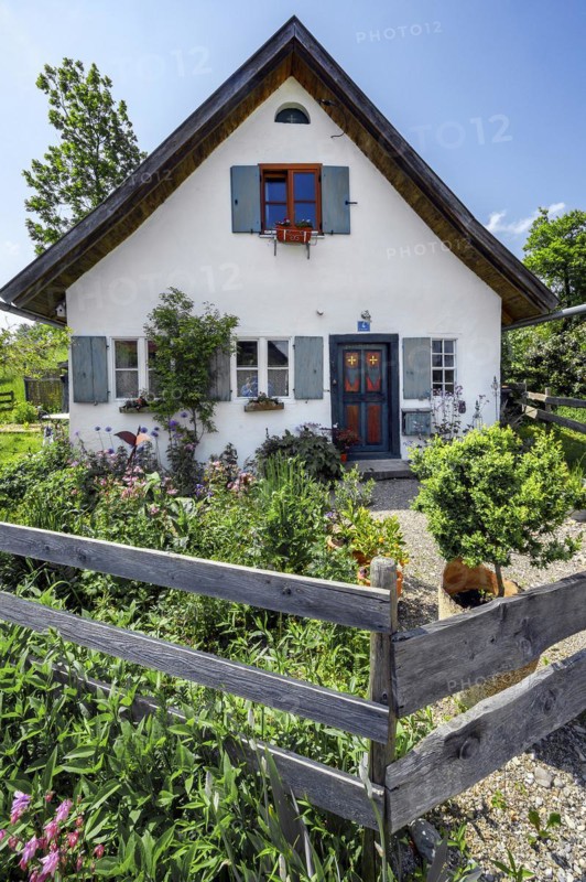 Small house with garden in Immenthal