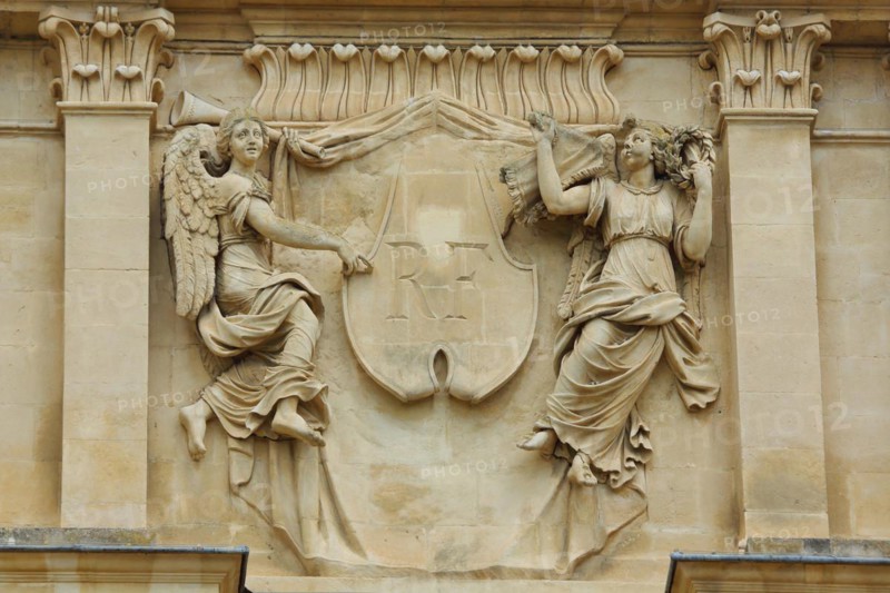 Angel with initials RF for French Republic at the Hôtel de Ville