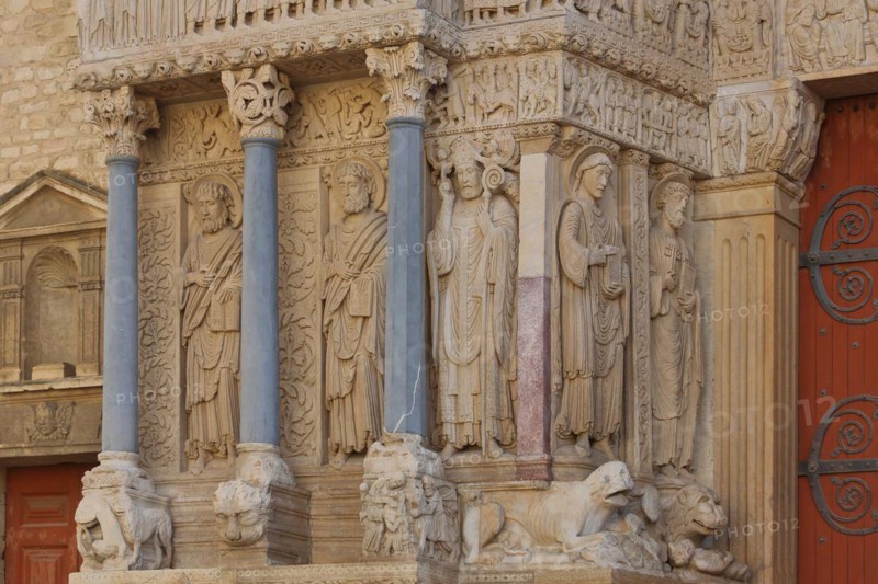 Sculptures from left Baratholomaeus