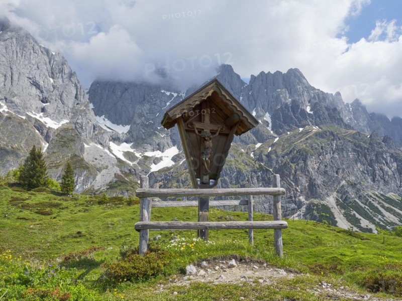 Way Cross in front of Hochkönig