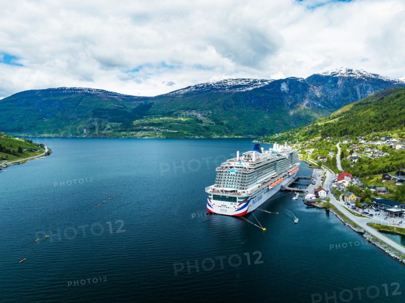 IONA PandO CRUISES