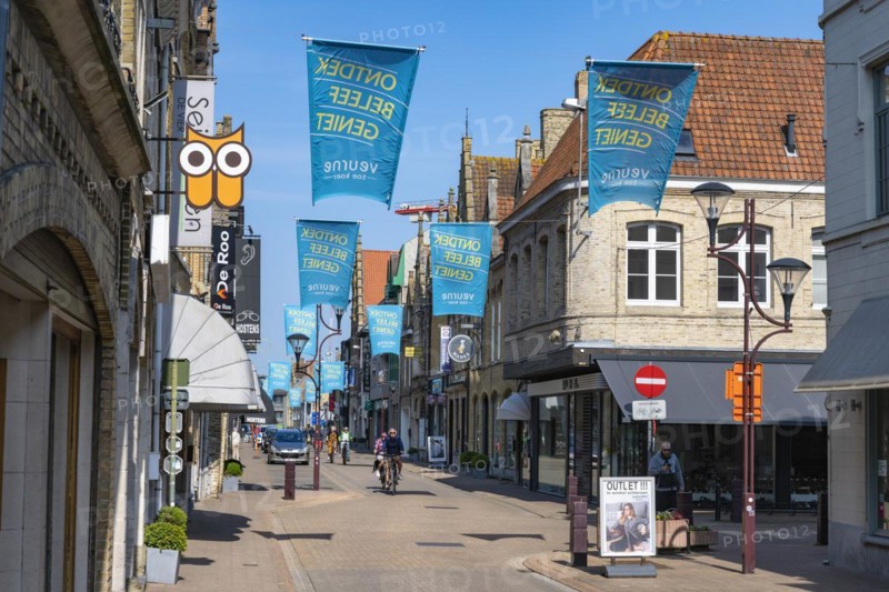 Shopping street in the old town of Veurne