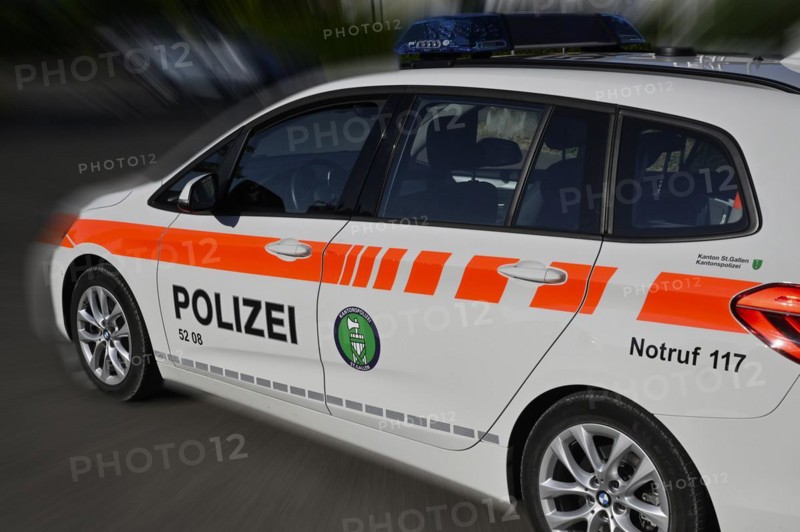 Mop-up picture police car cantonal police St Gallen