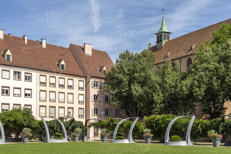The Place de la Montagne Verte square with the Saint-Matthieu church in Colmar