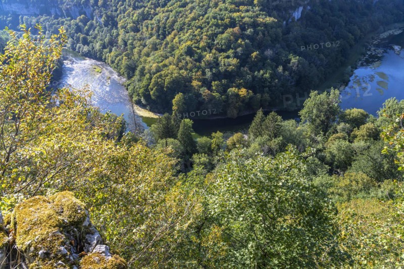 River landscape in the valley of the Loue near Lizine