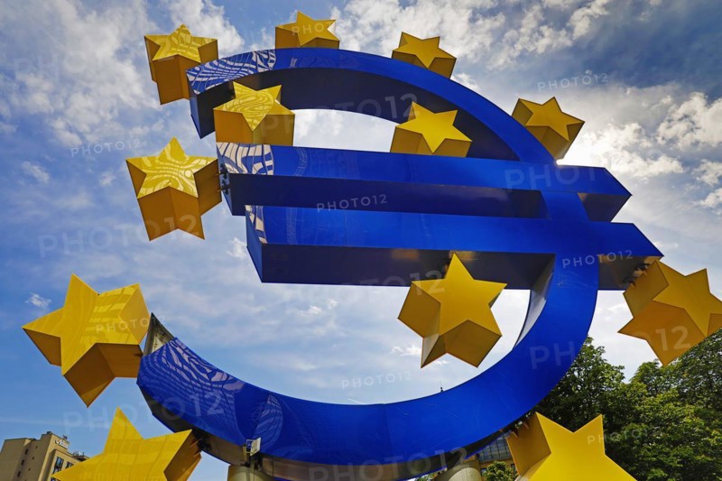 Euro sculpture