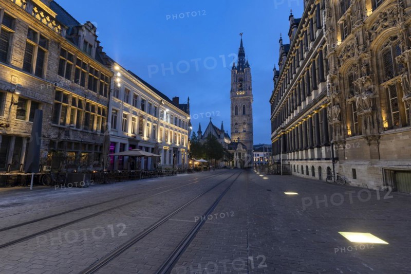 Evening atmosphere in the pedestrian zone