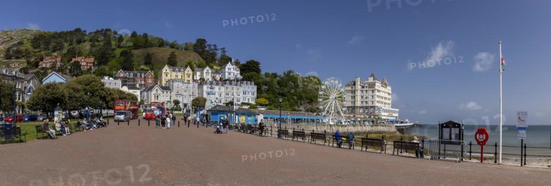 Welsh Flag Promenade