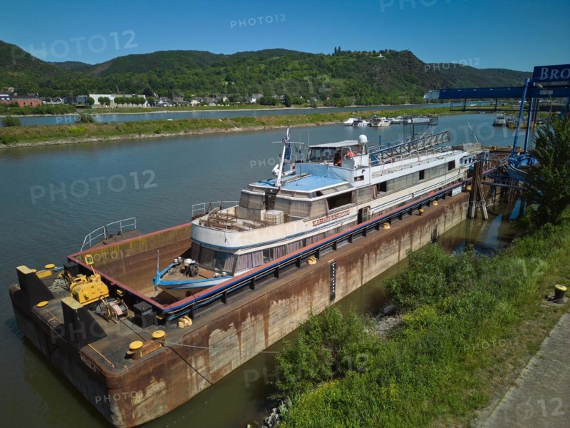 After its sinking in the port of Brohl-Lützing