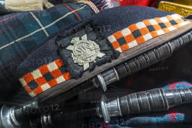 Bagpipe and Canadian WWII Glengarry Fencibles Cap Badge