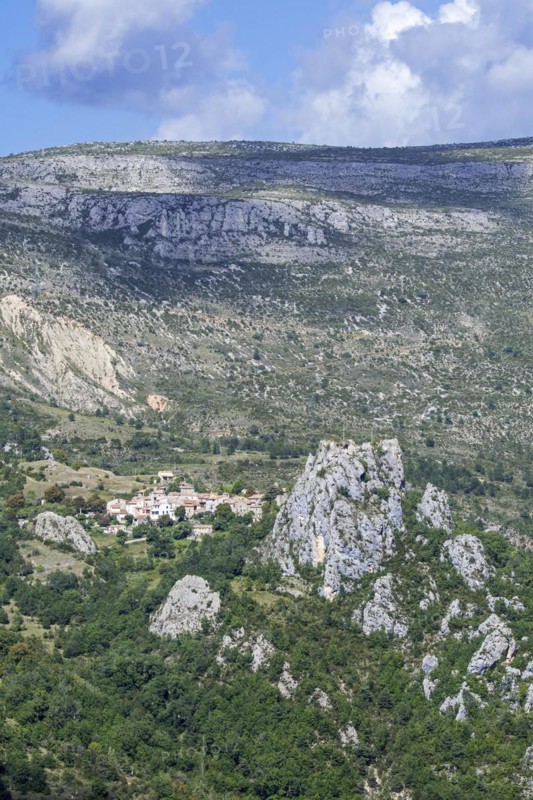 The village Rougon at the entrance to the Gorges du Verdon