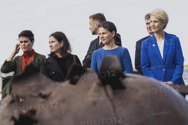(R-L) Manuela Schwesig, SPD, Minister-President of Mecklenburg-Western Pomerania, Annalena Bärbock (Bündnis 90 Die Grünen), Federal Minister for Foreign Affairs, Johanna Sumuvuori, State Secretary at the Ministry of Foreign Affairs of Finland, and Dordis Kolbrun Reykfjoerd Gylfadottir, Foreign Minister of Iceland, taken during the presentation 'Munitions Waste and Salvage in the Baltic Sea' at the meeting of the Foreign Ministers of the Council of the Baltic Sea States in Wismar, 01.06.2023., Wismar, Germany, Europe
