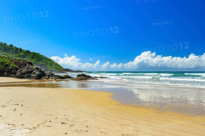 Empty Pe de Serra beach in Serra Grande city