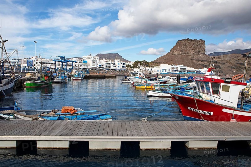 Port in Puerto de las Nieves