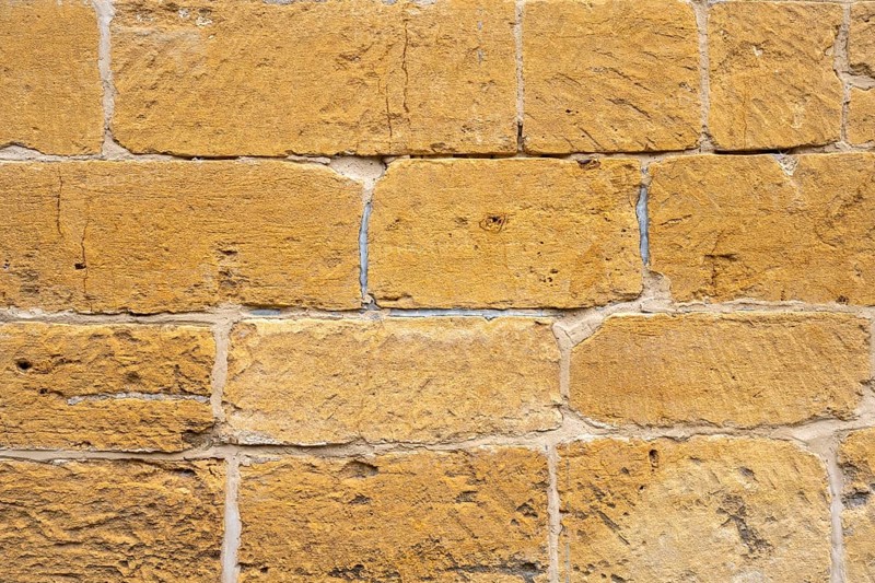 Cotswold stone yellow limestone masonry blocks