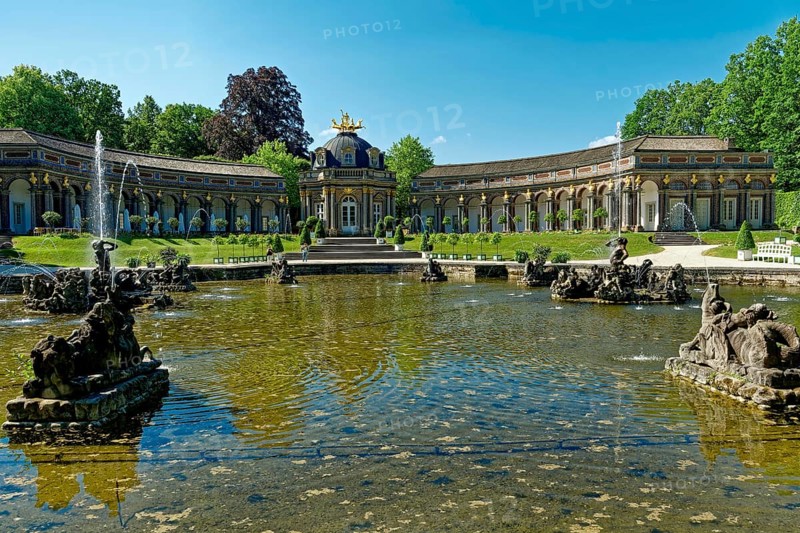 Water Games and New Palace with Temple of the Sun