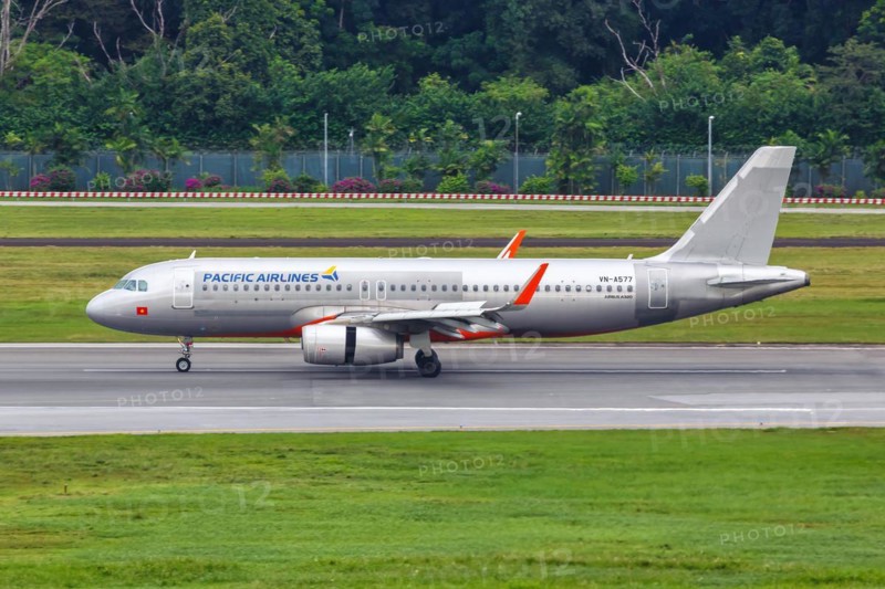 An Airbus A320 aircraft of Pacific Airlines with registration number VN-A577 at Changi Airport