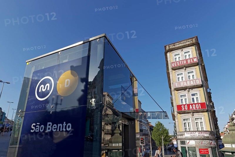 Entrance to Sao Bento metro station