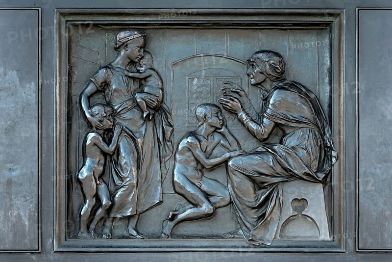 Bronze plate