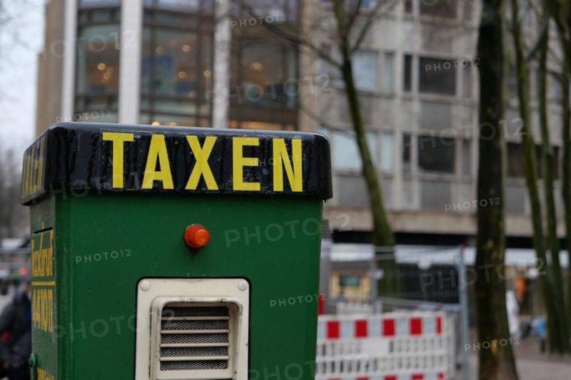 Taxi sign