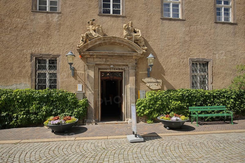 Portal with figures from the historic Schreiber House and Museum of Natural History