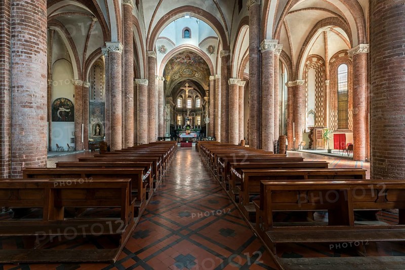 Nave with choir