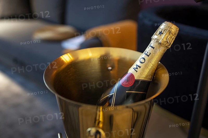 Moet