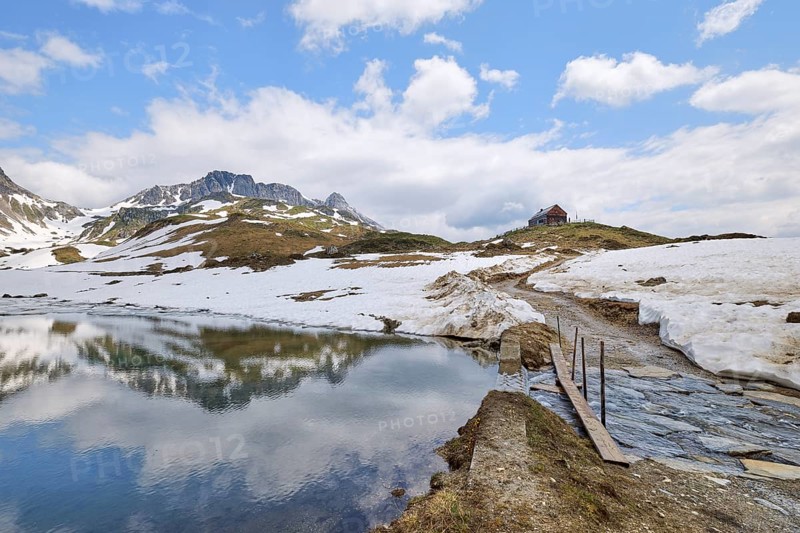 Zaunersee with view to Franz-Fischer-Huette