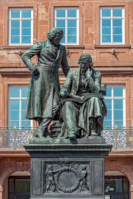 Monument to the Brothers Jakob and Wilhelm Grimm