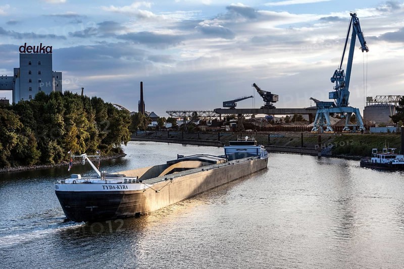 Neuss-Duesseldorf ports