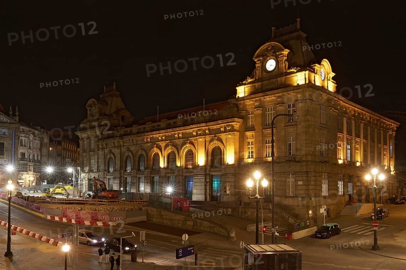 Praca de Almeida Garrett Square and Porto Sao Bento Station by night