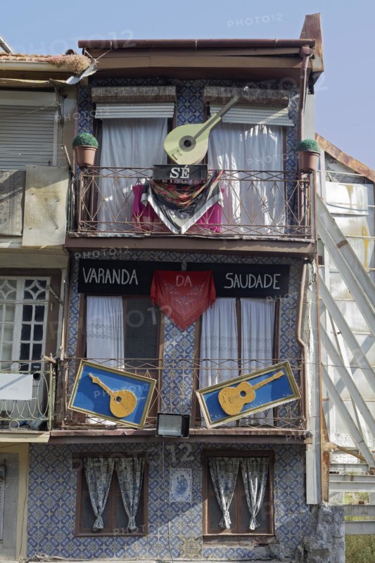 Dilapidated house with fado bar
