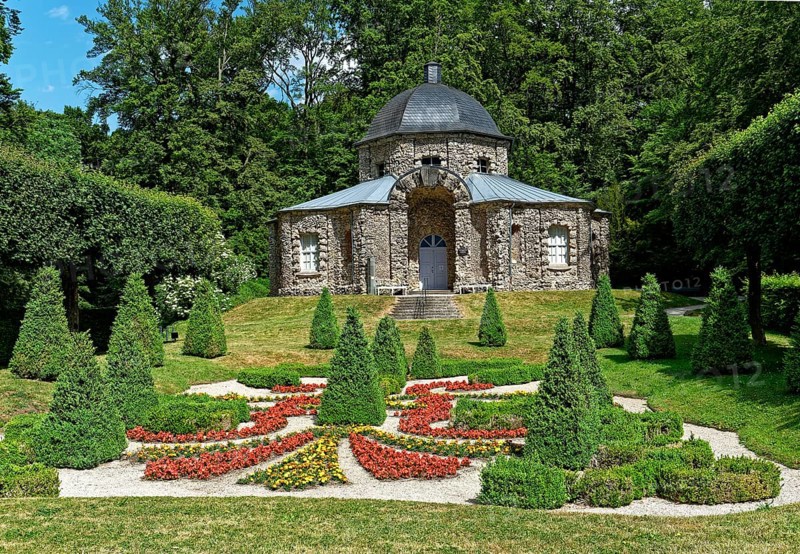 Oriental building