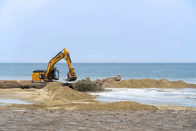Crawler hydraulic excavator used for sand replenishment