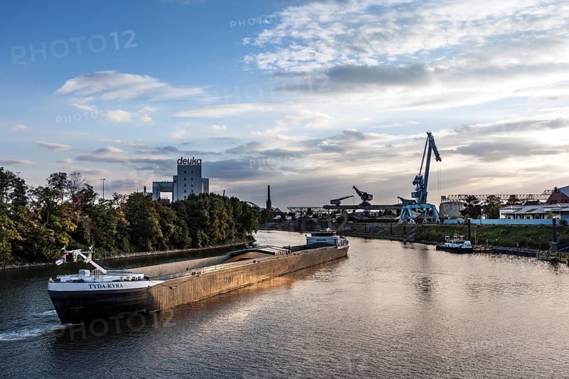Neuss-Duesseldorf ports