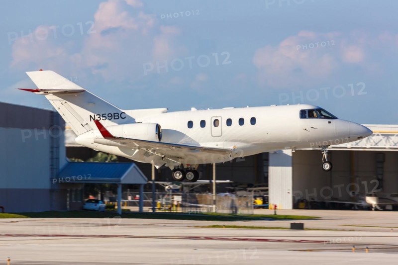 A private Raytheon Hawker 850XP aircraft with registration N359BC at Fort Lauderdale Airport