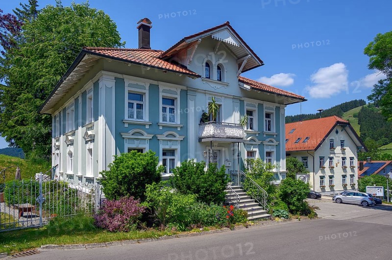 Villa and house of the municipal administration in Weitnau