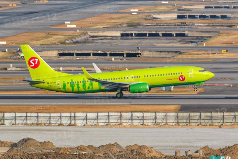 A Boeing 737-800 aircraft of S7 Airlines with registration RA-73667 at Bangkok Suvarnabhumi Airport