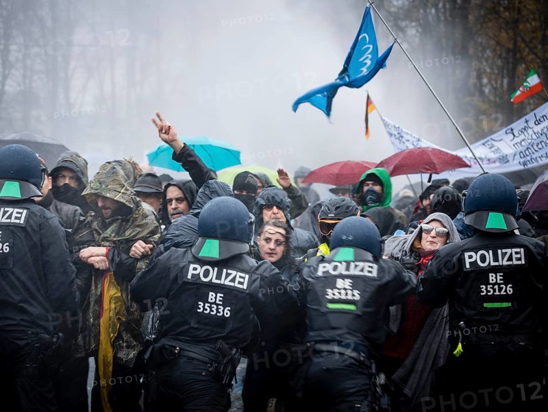 Demonstrators protest against the reform of the infection protection law