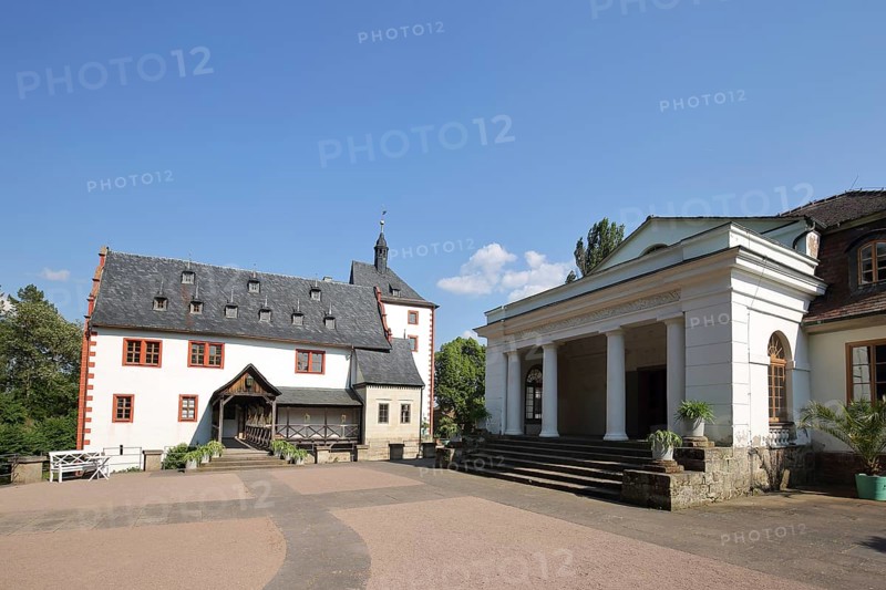 Baroque Kochberg Castle with annexe with columns