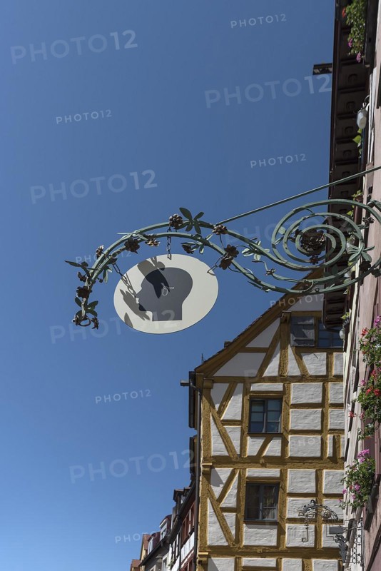 Historic nose sign
