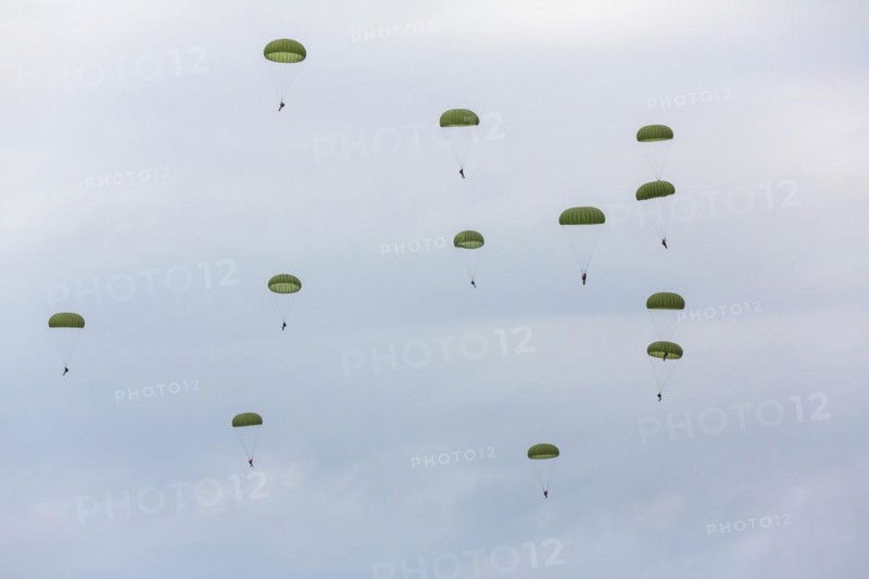 German Armed Forces parachutists during an exercise over Lake Constance
